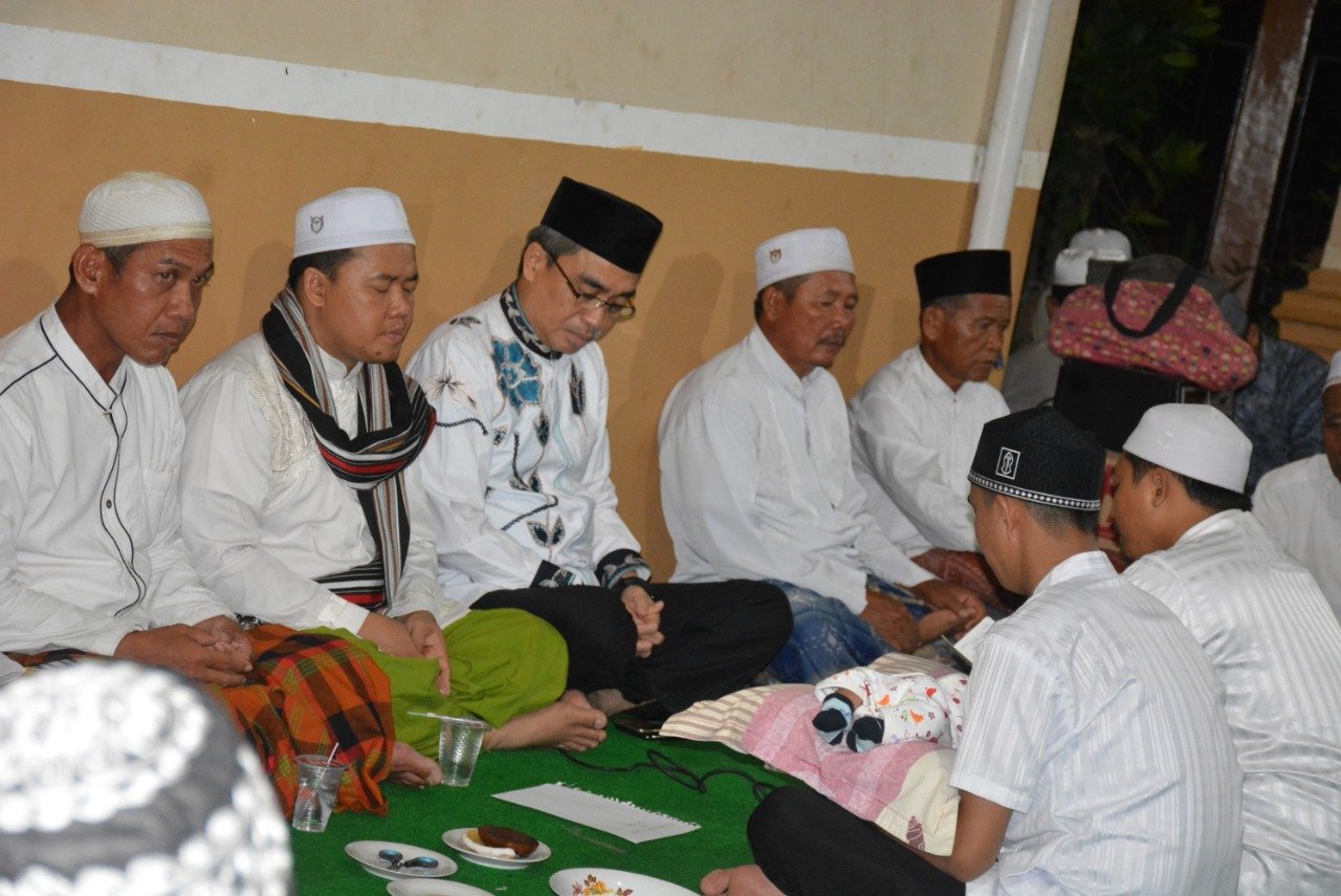 Beruntung Rambut  Bayi  Ini di  Potong  Wakil Walikota 