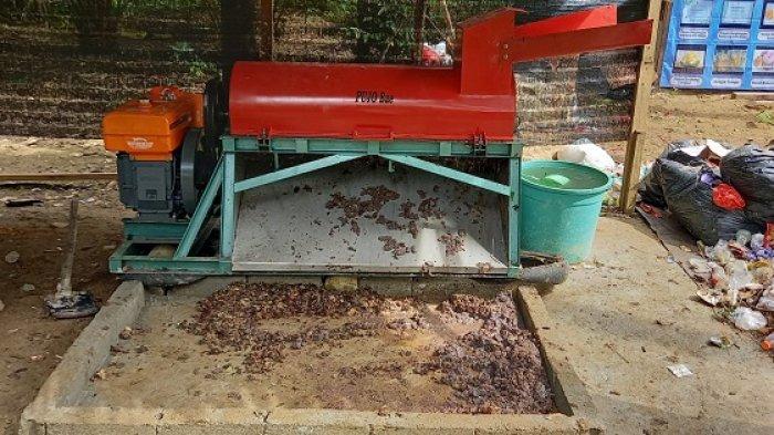 Alat Pembubur dan Pemilah Sampah untuk budi daya maggot Desa Murung Ilung Kecamatan Paringin Kabupaten Balangan