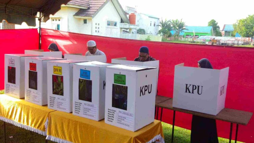 Bacaleg di Kota Banjarbaru ini komentari putusan MK atas sistem pemilu proporsional terbuka. Jumat (16/06/2023). (Foto: teras7.com)