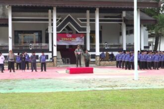 Dandim 1008 Tanjung , Letkol CZI Catur Witanto saat Pimpin Upacara Hari Kesadaran Nasional 2023. Senin (19/06/2023). (foto : Media Center)