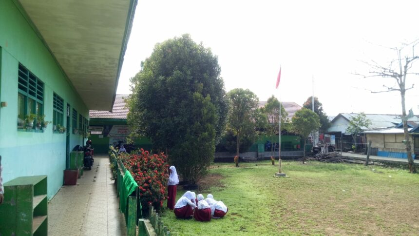 Kondisi sekolah saat ini terjadi kekurangan siswa SD Negeri Murung Kenanga. Selasa (18/07/2023). (Foto : Nurul)