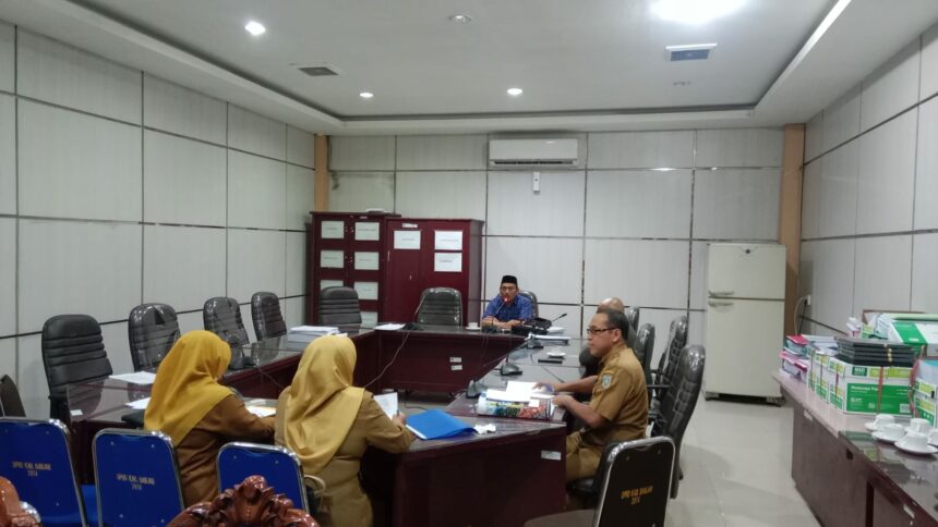Rapat Pansus PD Pasar DPRD Kabupaten Banjar dengan Eksekutif Pemerintah Daerah Kabupaten Banjar (Foto : Heru)