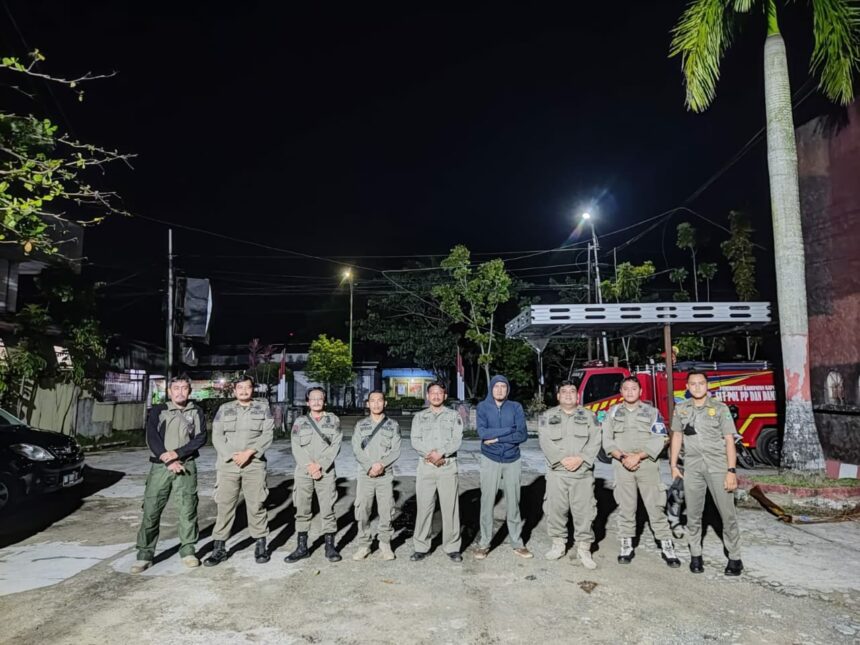 Satuan Polisi Pamong Praja dan Pemadam Kebakaran Kapuas Ramadhan tetap lakukan patroli ketertiban umum dan ketentraman masyarakat selama bulan ramadhan.