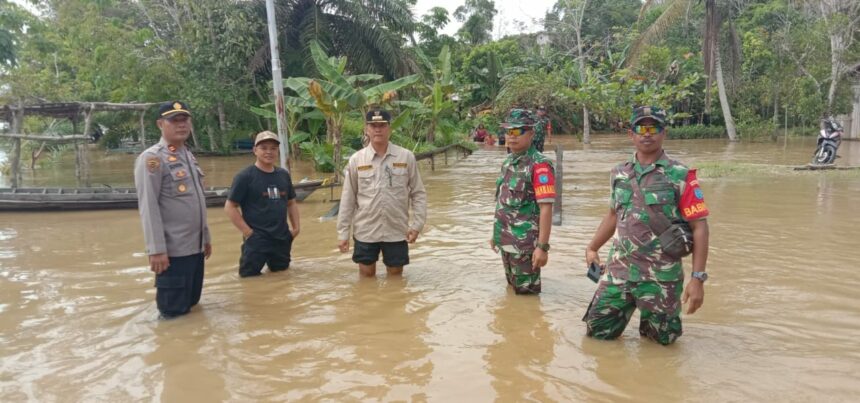 Unsur Tripka melakukan himbuan kepada warga untuk wasdapa bahaya banjir agar tidak menelan korban Jiwa.