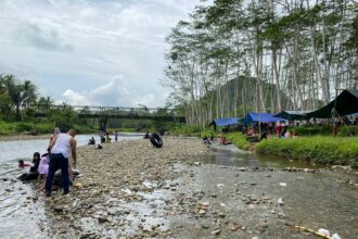 Wisata Alam Sungai Marinting di desa Gunung Batu Kecamatan Tebing Tinggi Kabupaten Balangan Kalimantan Selatan