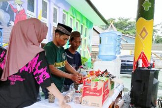 Jemaah Haul Guru Sekumpul Saat di Rest Area Kantor Disporabudpar Kota Banjarbaru. Foto: Disporabudpar Banjarbaru_teras7.com