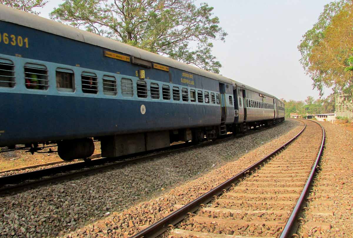 indian railway 271020 1280